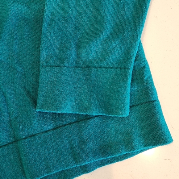 J. Crew 100% Cotton Sweater Teal Ruffle Neck Women's Medium M Keyhole Back EUC - Picture 4 of 9
